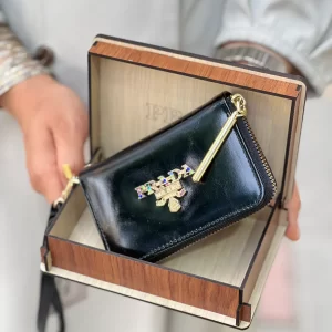 جا کارتی مدل پرادا همراه با جعبه لوکس و خاص مناسب هدیه